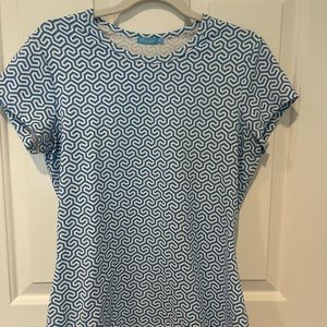J McLaughlin signature tee size xs in Greek key blue and white print